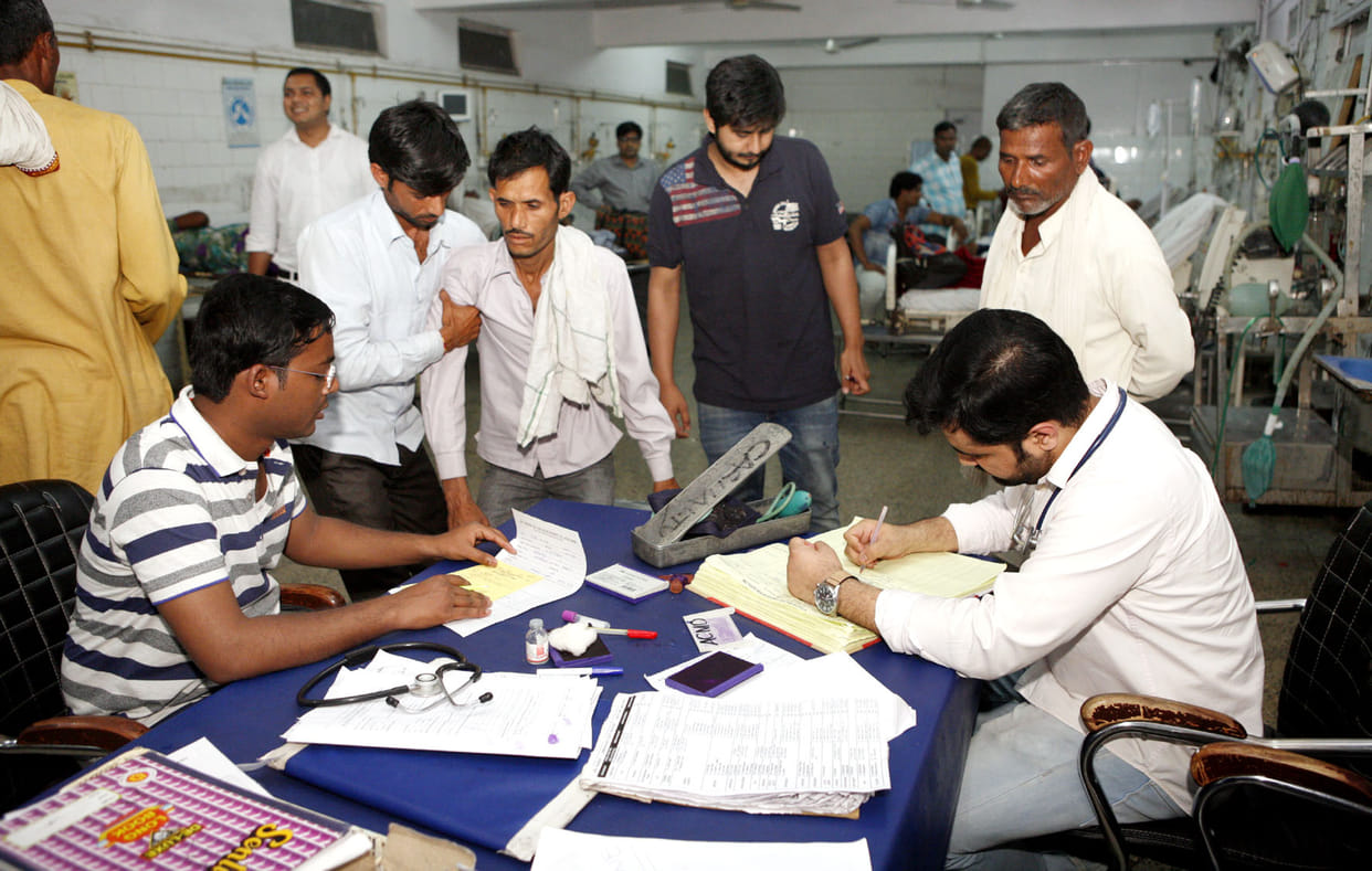 safdarjang hospital doctor stike ends before health minister Harshvardhan visit