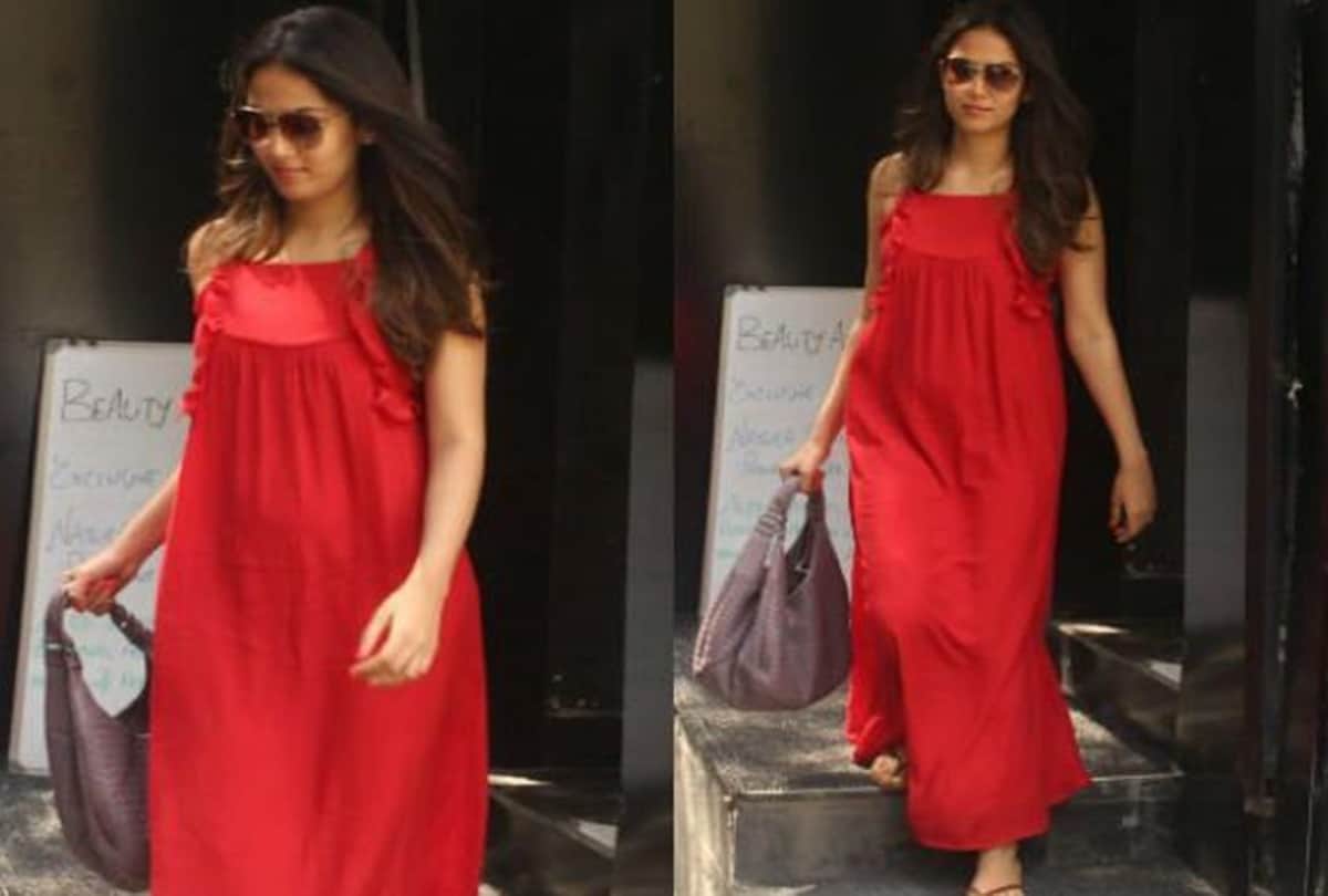 Shahid Kapoor wife Mira Rajput was trolled for her dress at lakme fashion week