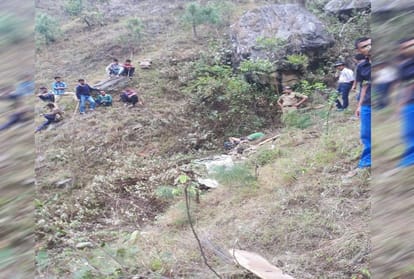Road Accident in khatima 37 devotees injured