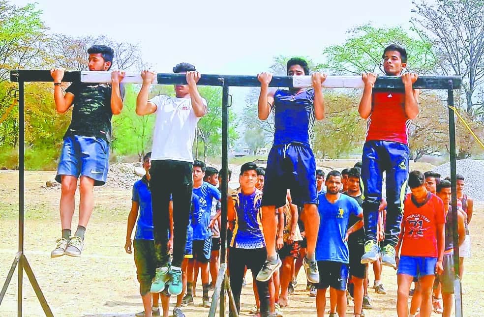 Unemployed youths fraud caught in Indian army bharti rally 2018