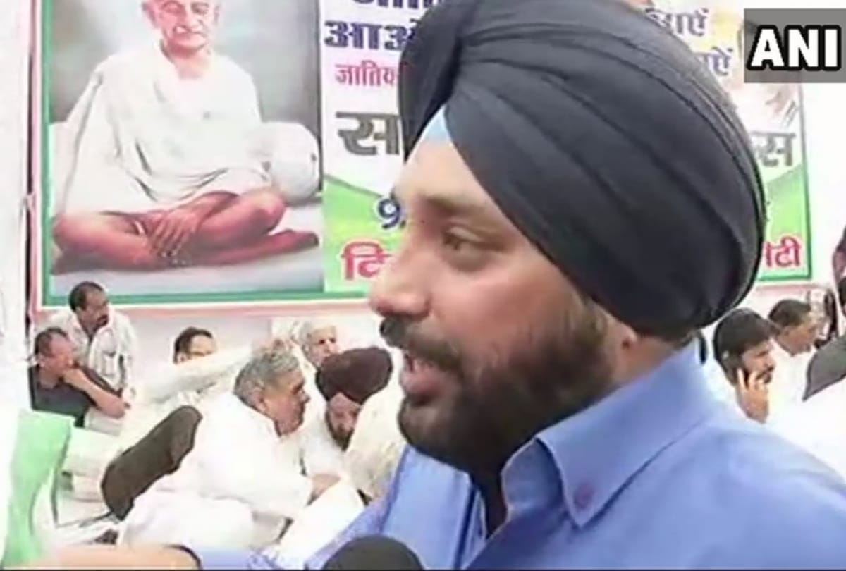 bjp leader harish khurana alleges congress leader that they had breakfast before fast at rajghat
