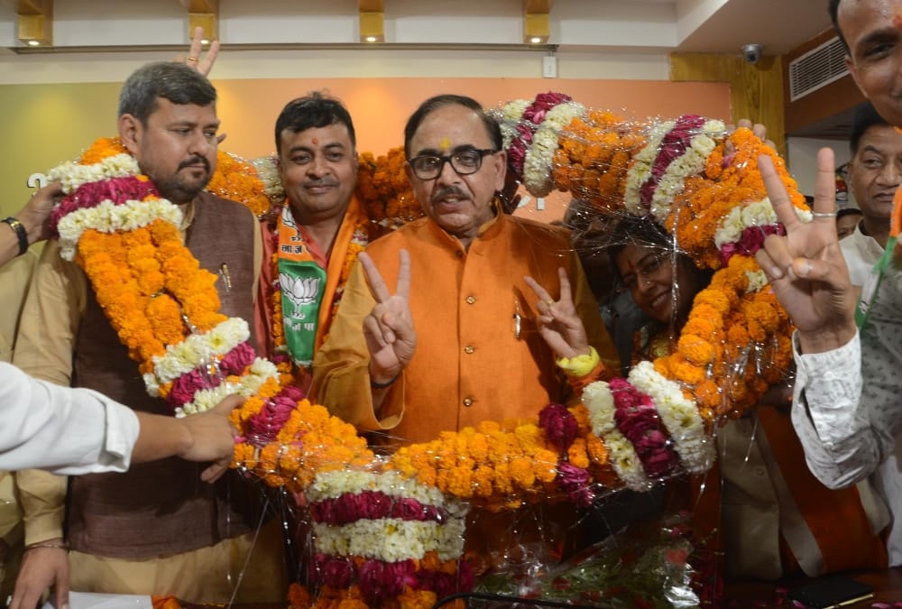 more than 24 sp and bsp leaders join BJP.