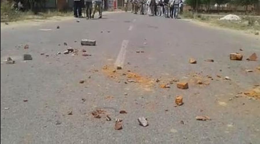Scramble with police in Muzaffarnagar, redeemed the young man