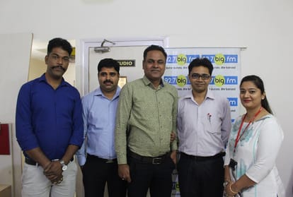 Students of invertis university arrived at Big FM, learned to become RJ quality