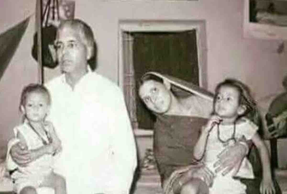 old pictures of the big politicians of the country on social media viral