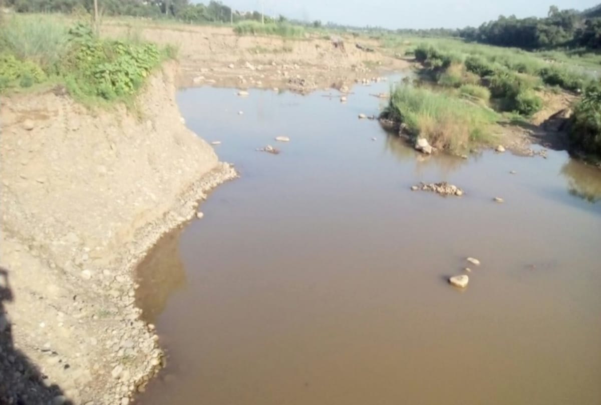 hp govt will impose 20 times higher take penalty on illegal mining