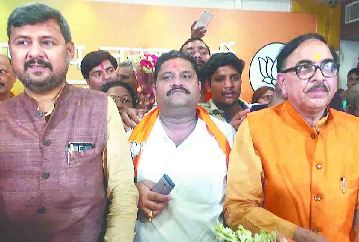 BSP leader Pankaj Tripathi joins BJP