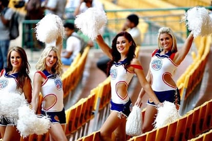 Royal Challengers Bangalore dont wants to use cheerleaders in any match of ipl