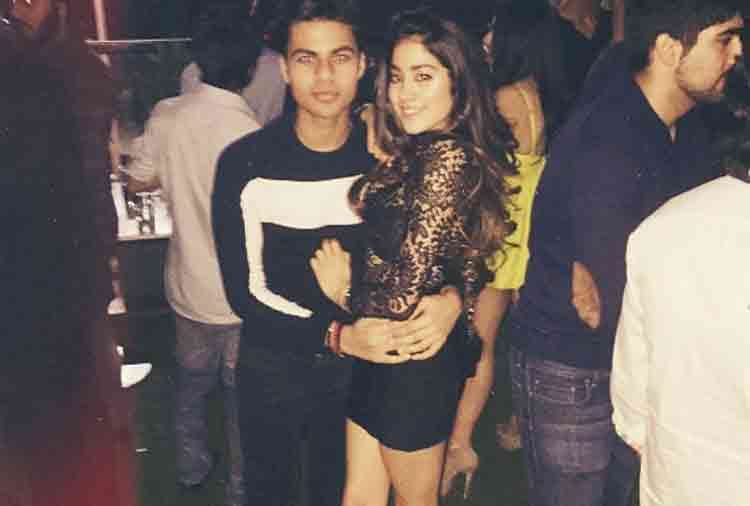 sridevi daughter jhanvi kapoor and her new boyfriend photos goes viral in instagram