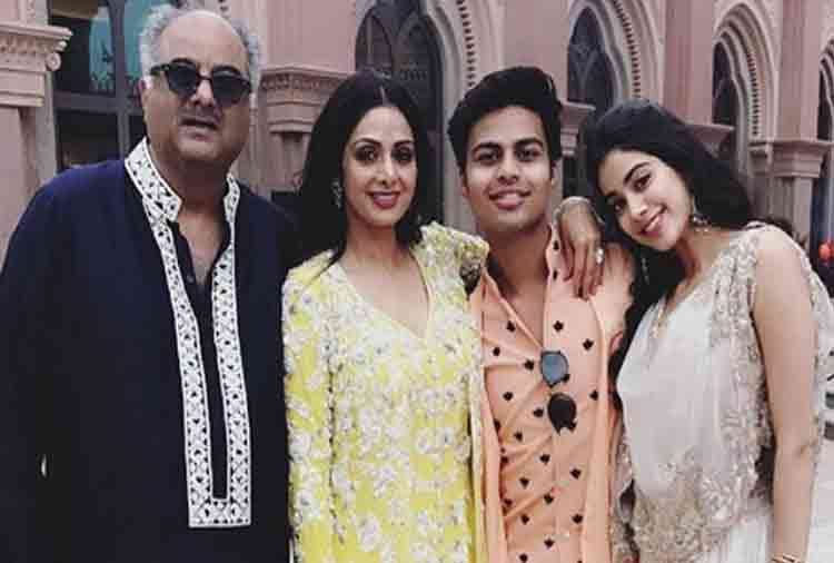 sridevi daughter jhanvi kapoor and her new boyfriend photos goes viral in instagram