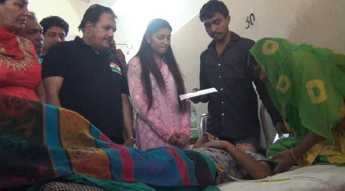 sapna chaudhary Helps Poor Kid Who Recently met with an Accident in Rohtak