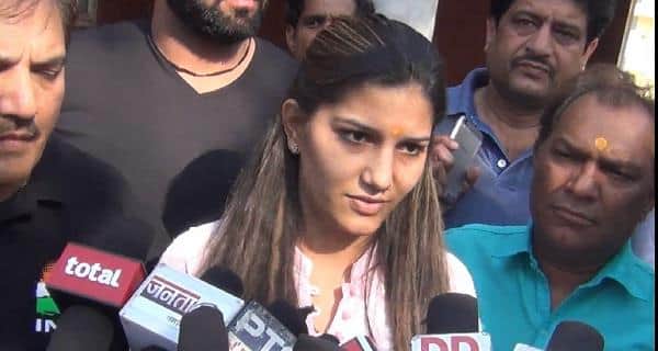 sapna chaudhary Helps Poor Kid Who Recently met with an Accident in Rohtak