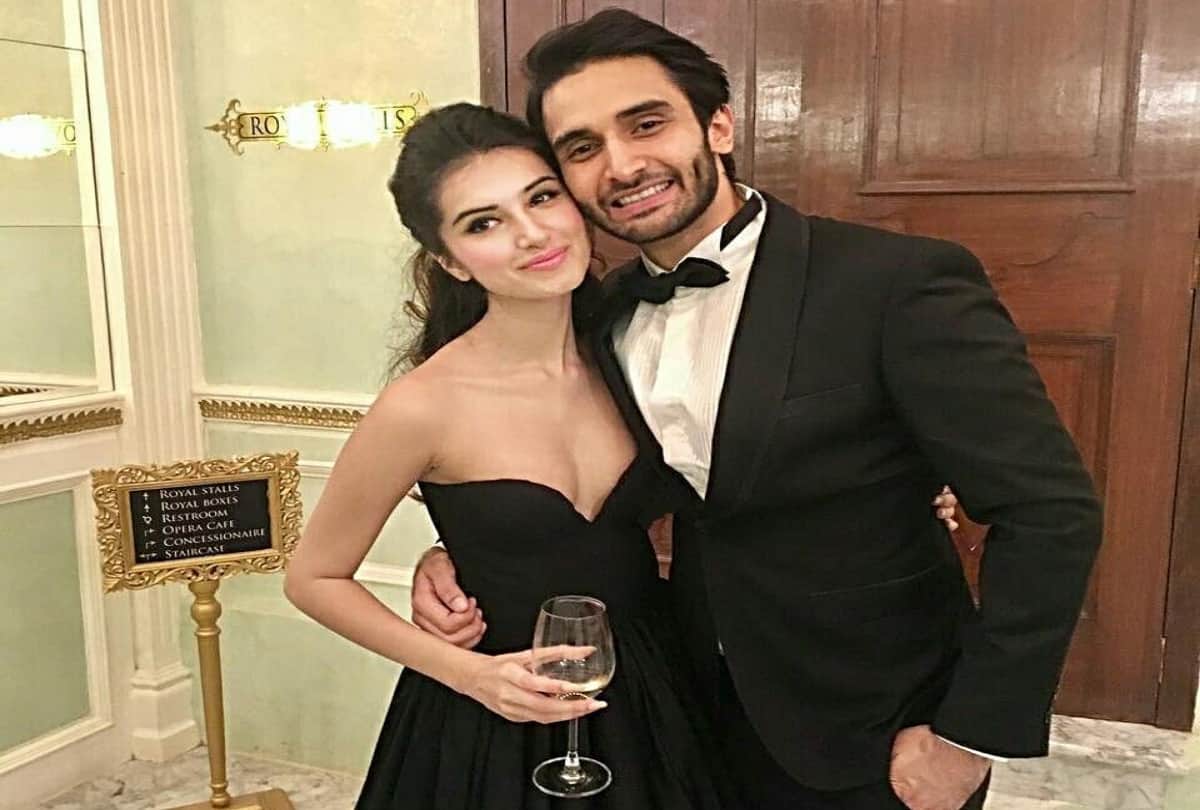 Revealed TV Actress Tara Sutaria Ropped In For Karan Johar Film  Student Of The Year 2