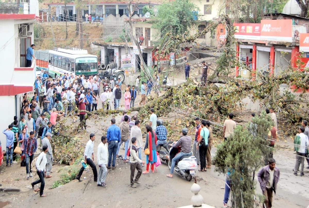 ranital-shimla national highway remained closed for eight hours