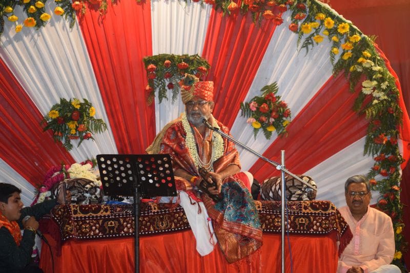 पलकें हीं पलकें बिछाएंगे जिस दिन श्याम प्यारे आएंगे...