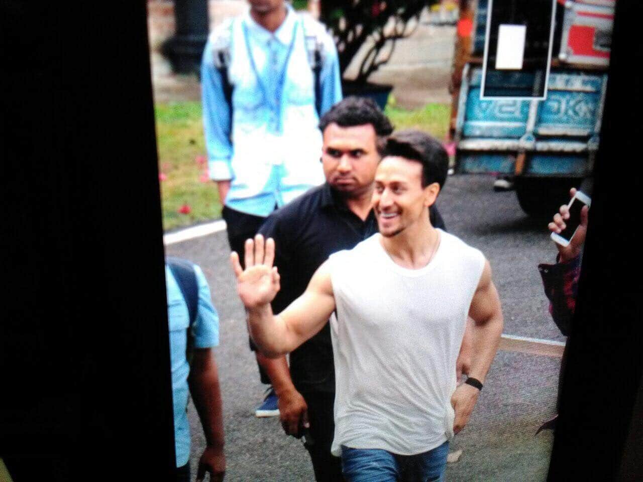 soty 2 tiger shroff took promise from lady