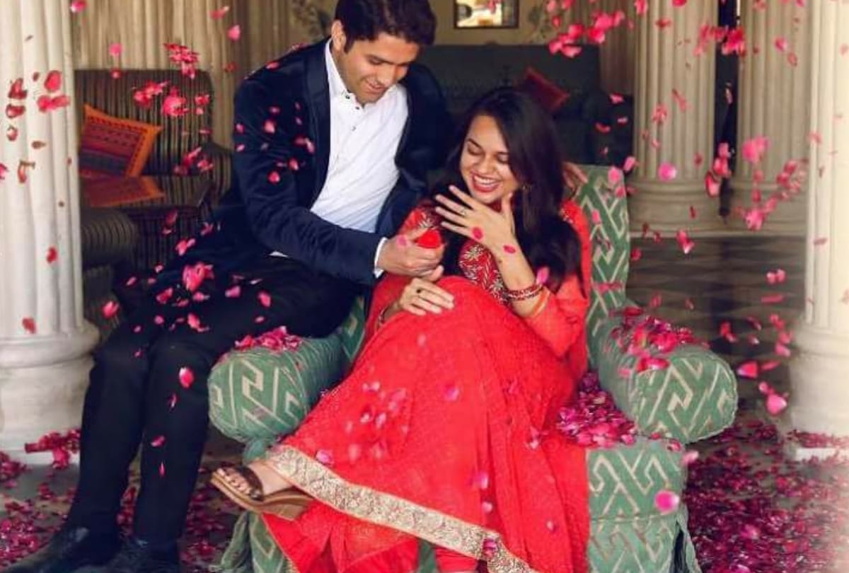 see inside pictures of ias topper tina dabi and athar aamir, read all about their unique love story