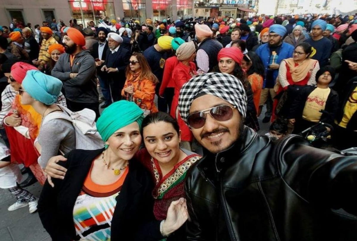 New York Times Square Sikh Community Celebrate Turban Day 