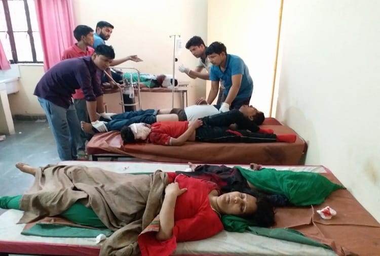 Truck and car collision in Shamli, seven people killed, five wounded