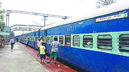 up: Utkal express train not escapes damaged in Saharanpur, passengers were scared