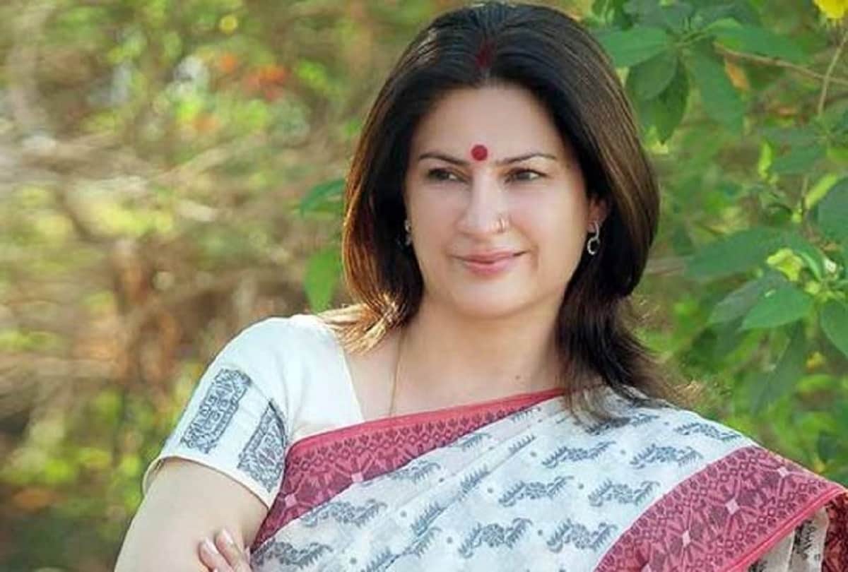 salman khan co actress kunickaa sadanand files case after death threats 