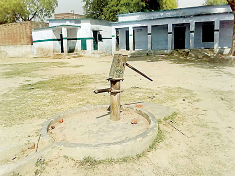 733 council schools do not have water system