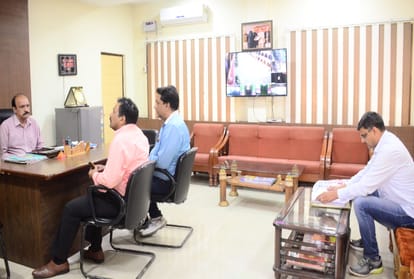 crime branch team in una for cbse paper leak case investigation