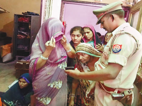 Died to the army, injures three and gets cash