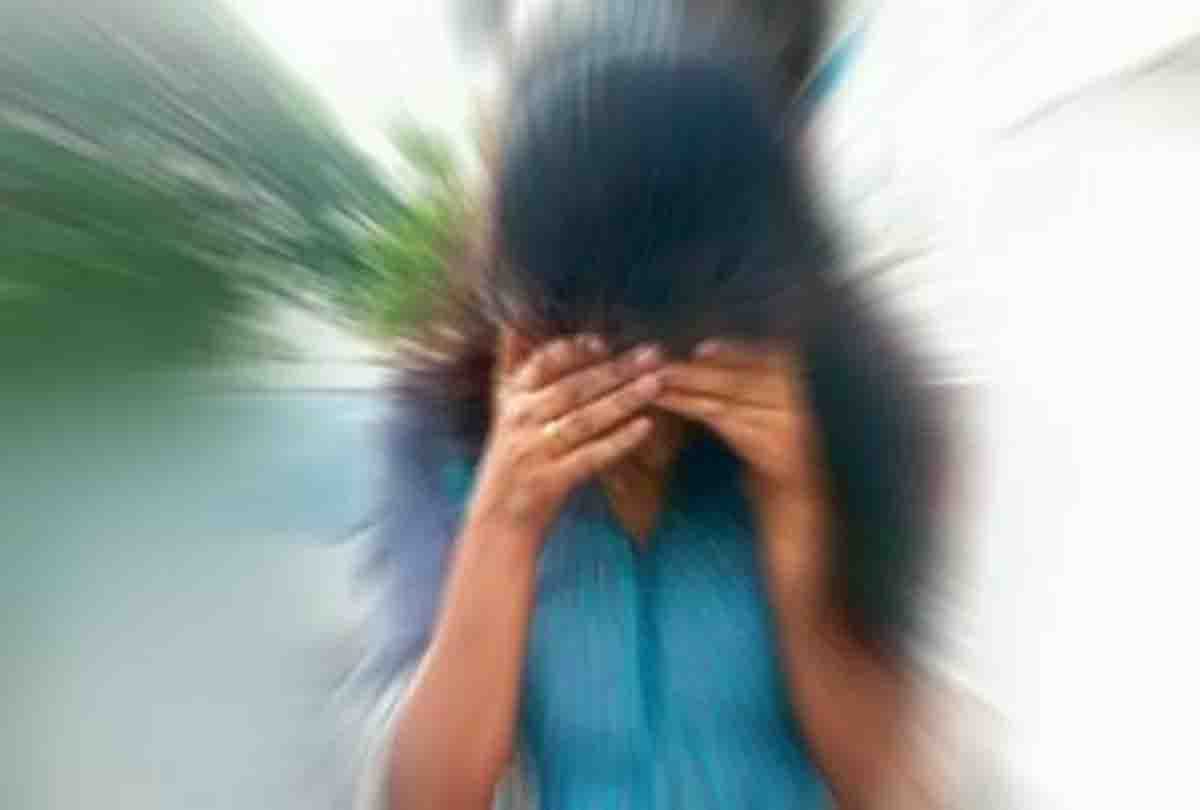 18 year old girl raped by father in up