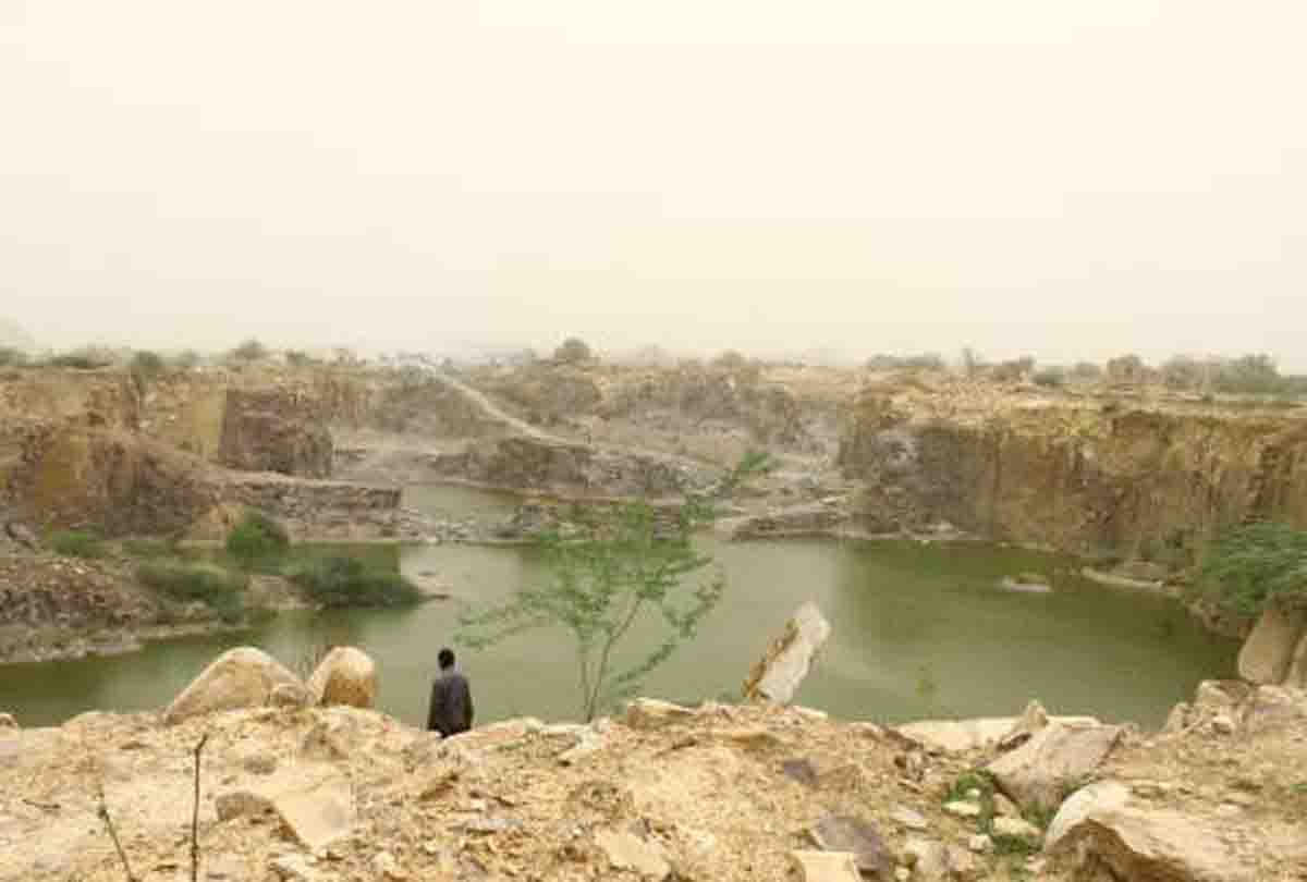 tantrik called a family in reservoir