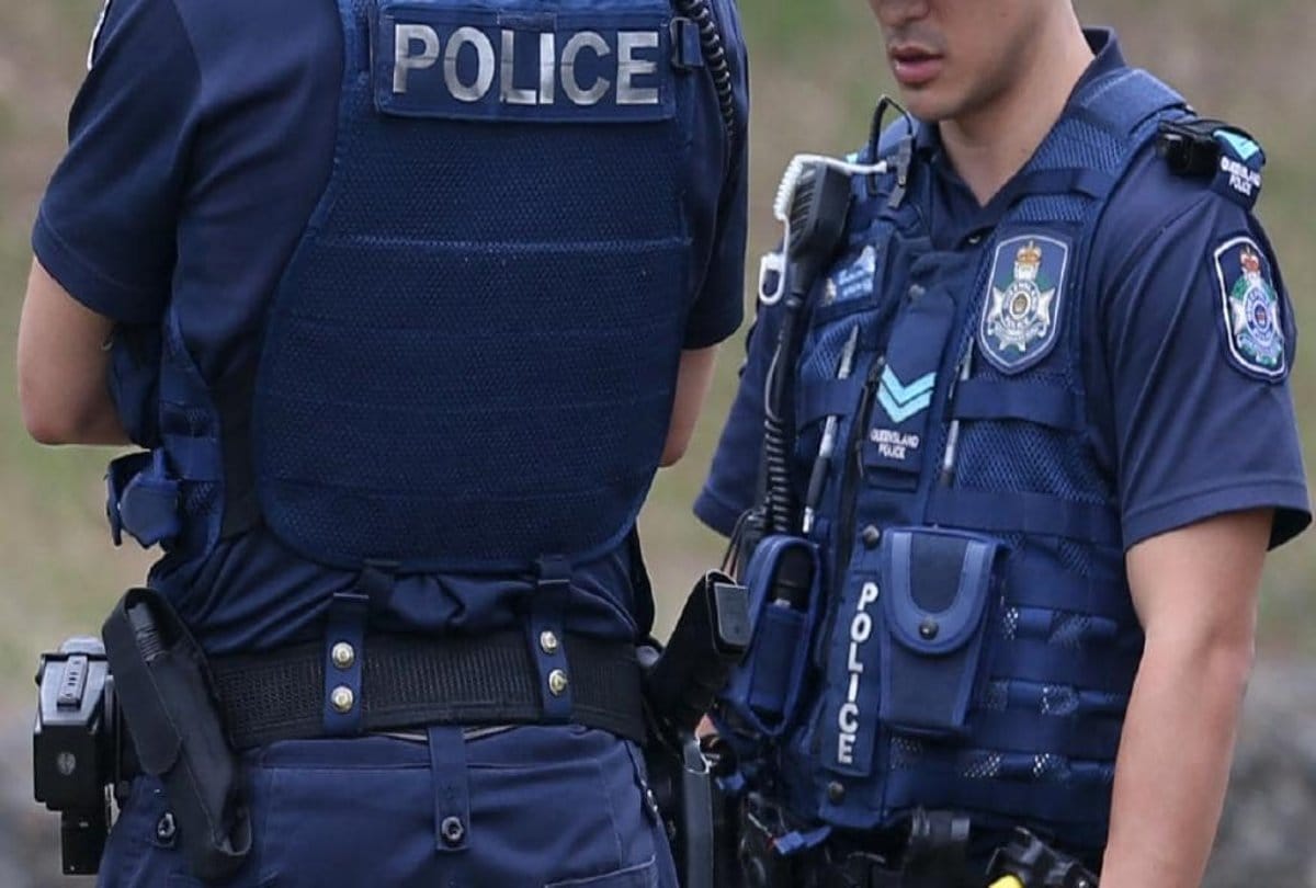 Panic create on queensland airport after Luggage found with the name of bomb to brisbane on it 