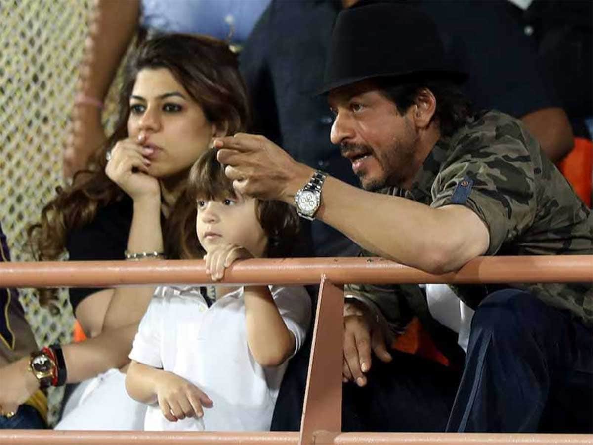 bollywood superstar shah rukh khan apologies in ipl