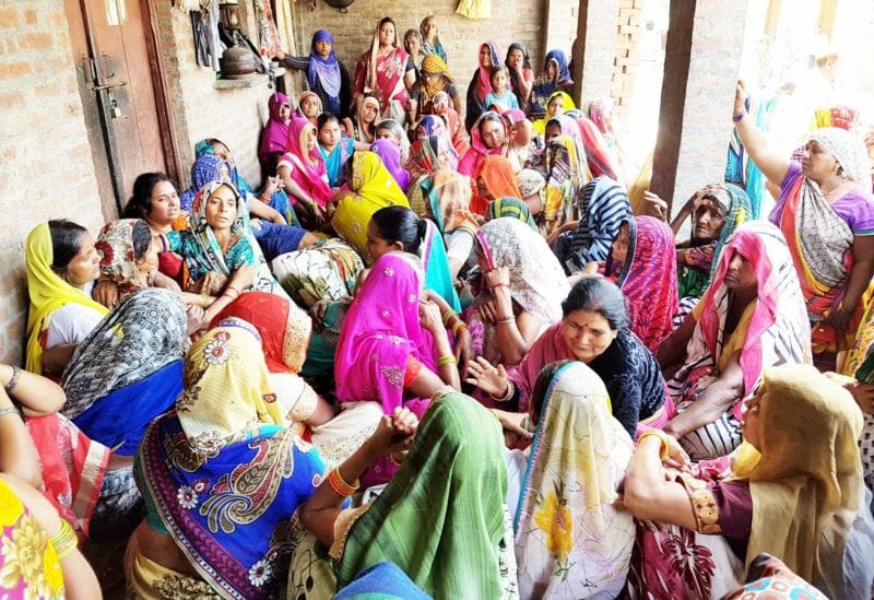 साहब, रंजिश तो तब बने जब पेट भरने को रोटी हो