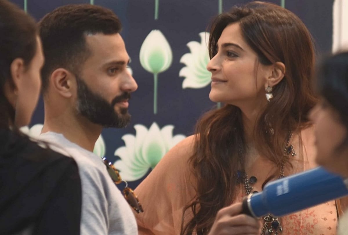 sonam kapoor got angry on the gift which anand ahuja gave her