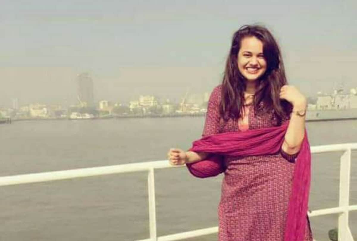 IAS Tina Dabi 2015-16 UPSC Topper Success Story Tina Dabi Educaion Profile and Qualification