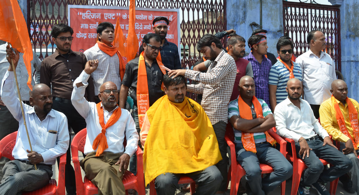 India, chaotic, peacefully dealt with India