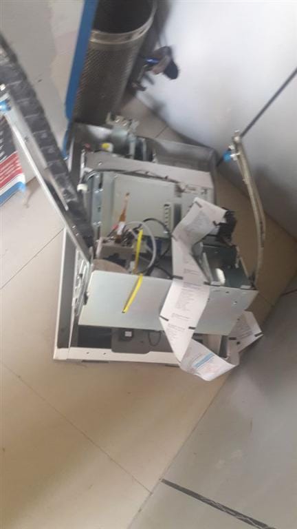 Break the Central Bank ATM in Sassani, save from looting