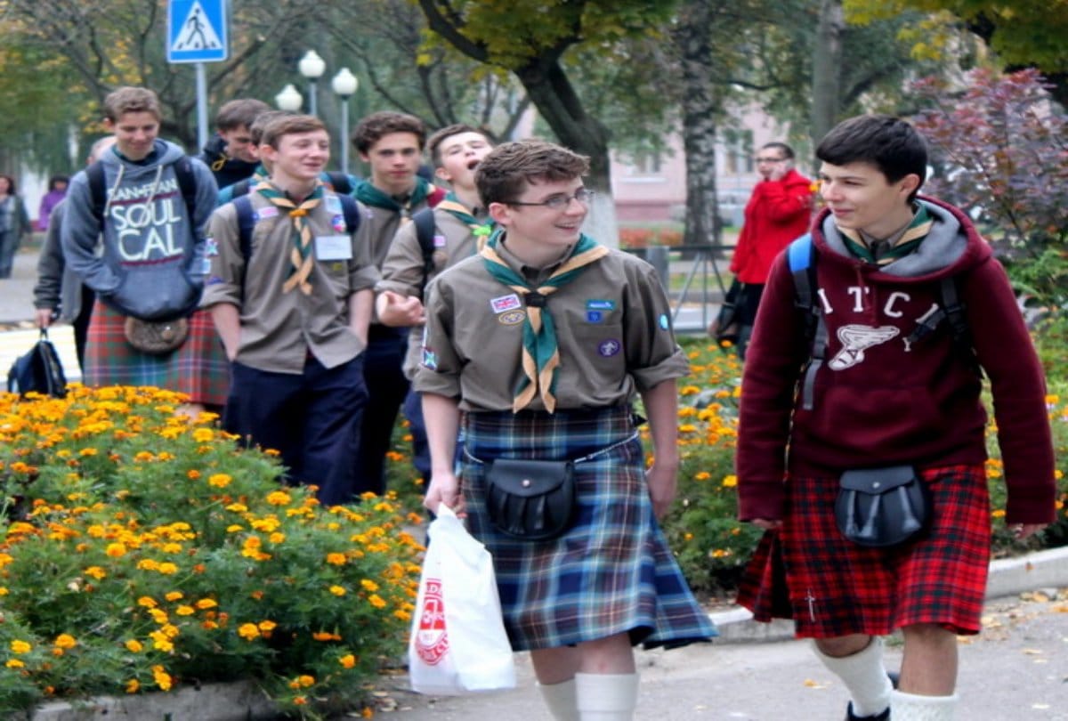 Now Boys can wear skirt in schools at Britrain