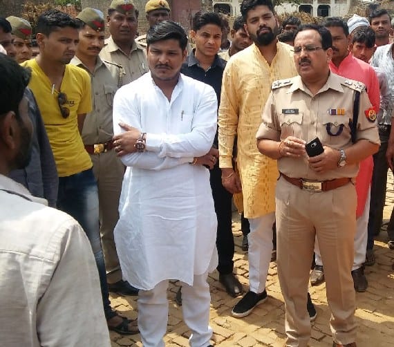 Dacoity in two villages, seven injured