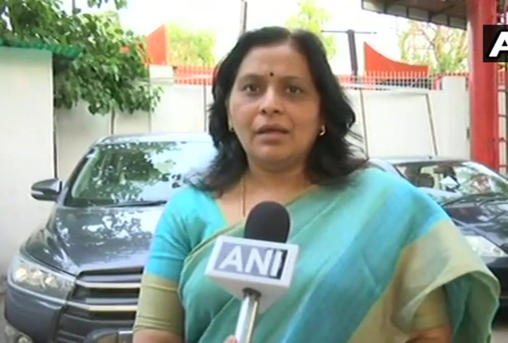deepti bhardwaj raises question on yogi government.