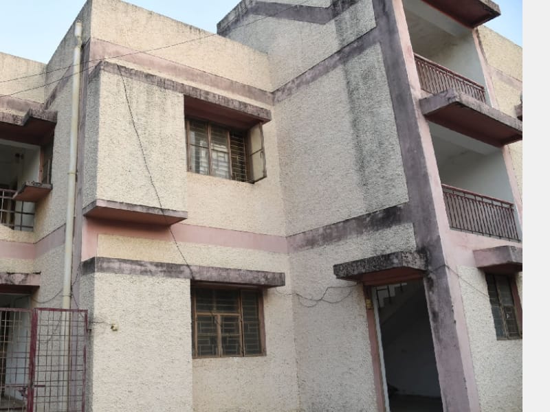 dead body of video executive of doordarshan found in his house