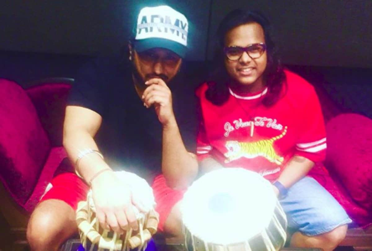 Yo Yo Honey Singh shared his photo with Nephew 