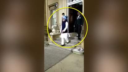VIDEO OF ANUPAM KHER AS MANMOHAN SINGH LEAKED FROM THE SETS OF THE ACCIDENTAL PRIME MINISTER