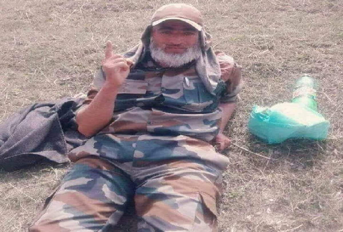 missing persons Photo viral in army uniform in jammu-Kashmir