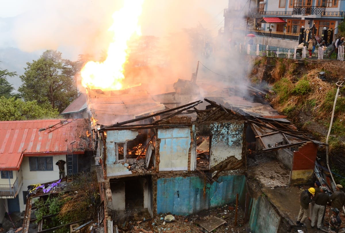 house gutted in fire at shimla