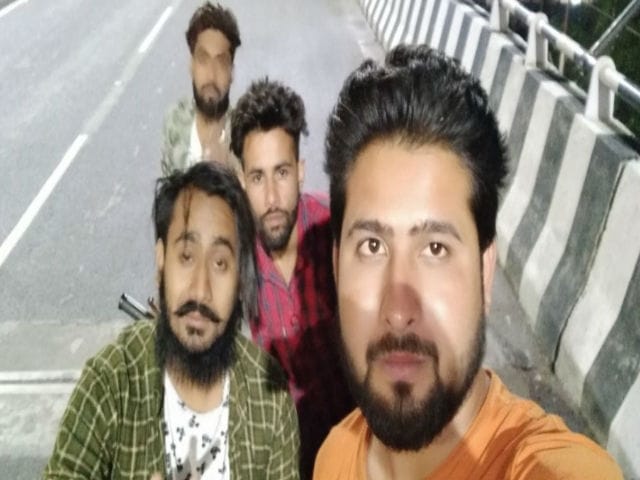 Boy died during take selfie on flyover in dehradun
