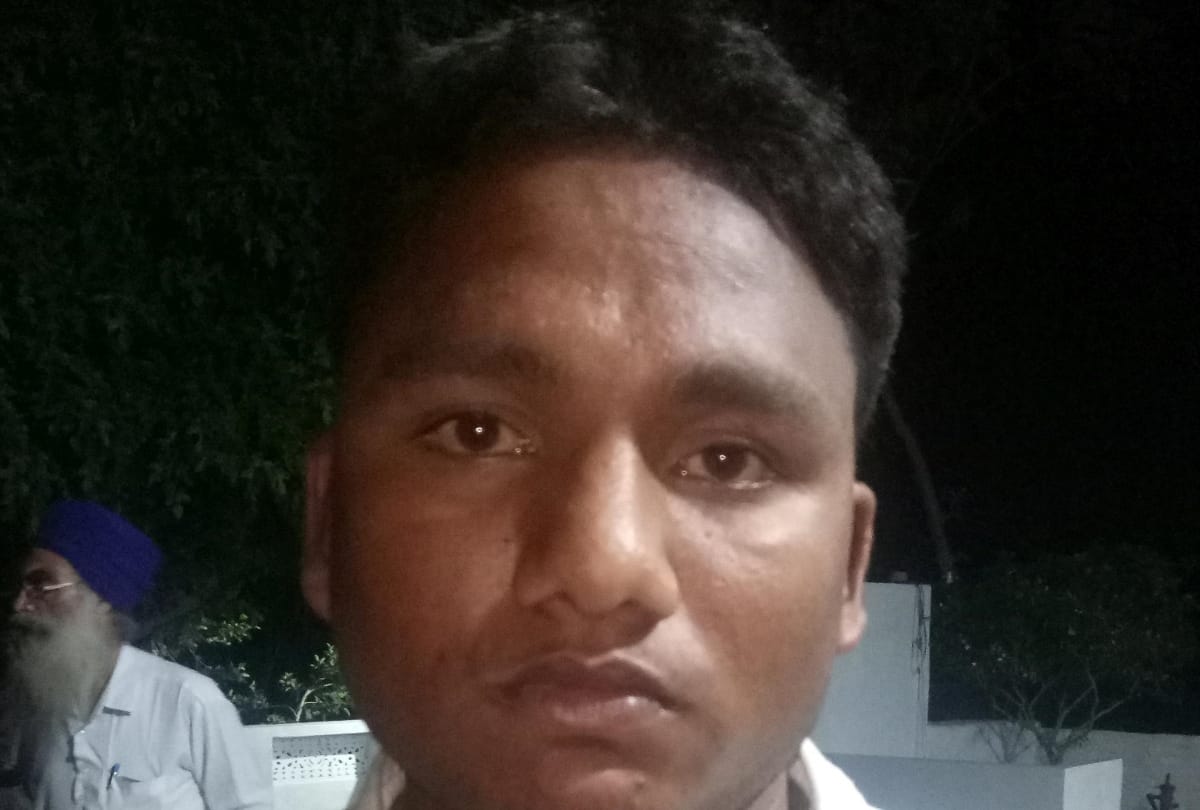 employee of SBI looted in lucknow