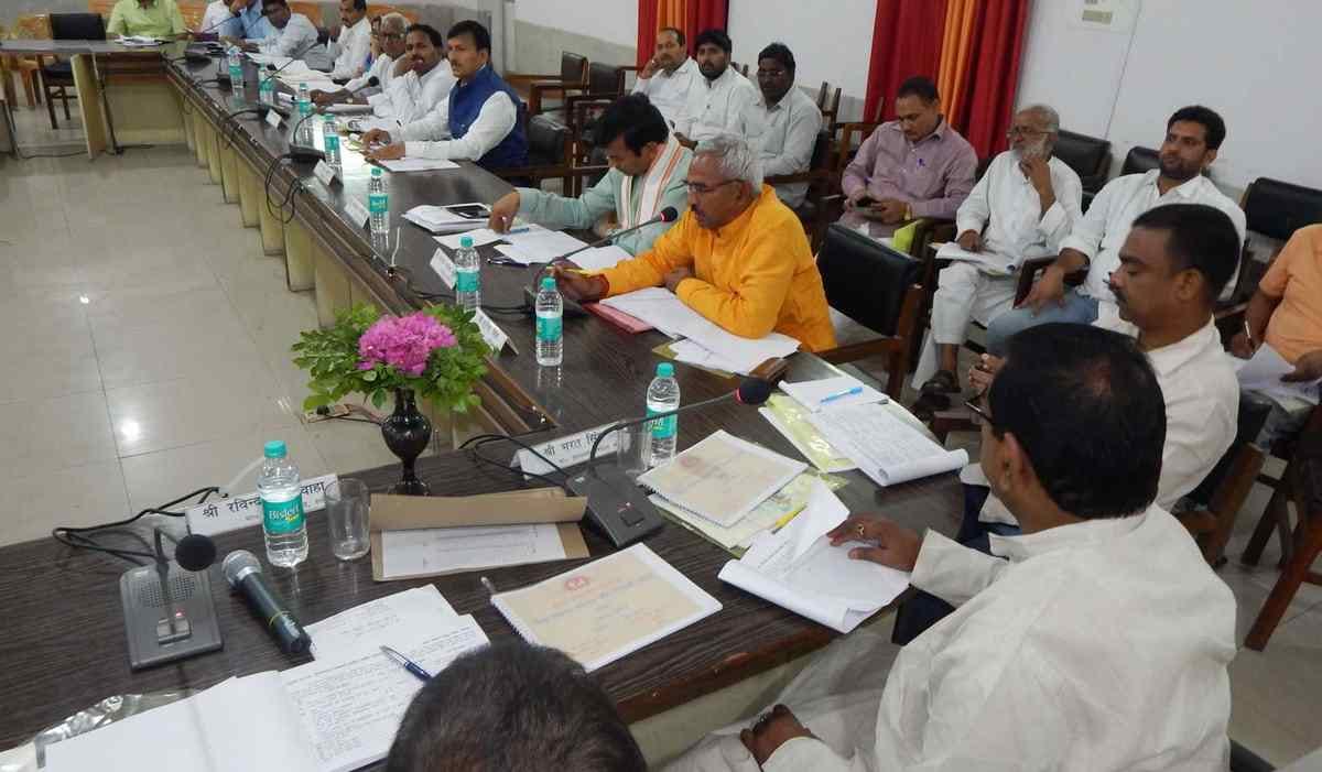 BJP MLA surendra singh gave disputed statement on unnao rape case