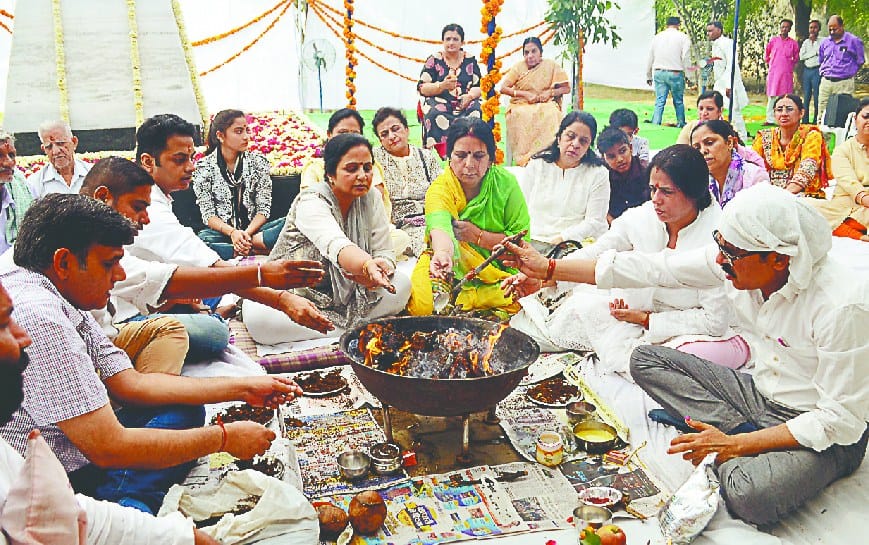 apno ko yaad kar bhar aai aakeh