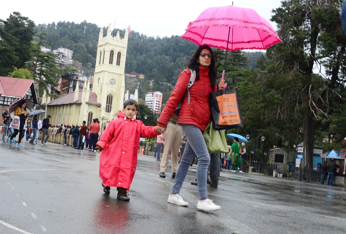 Himachal weather report 32 percent more rain recorded